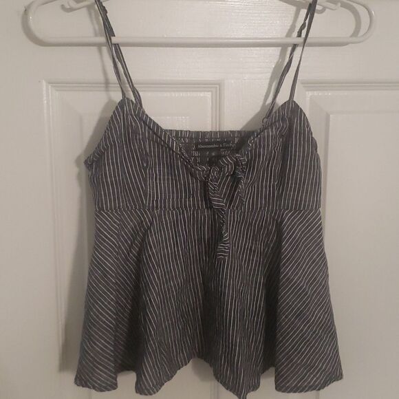 Abercrombie and fitch top women's xs - Picture 1 of 6